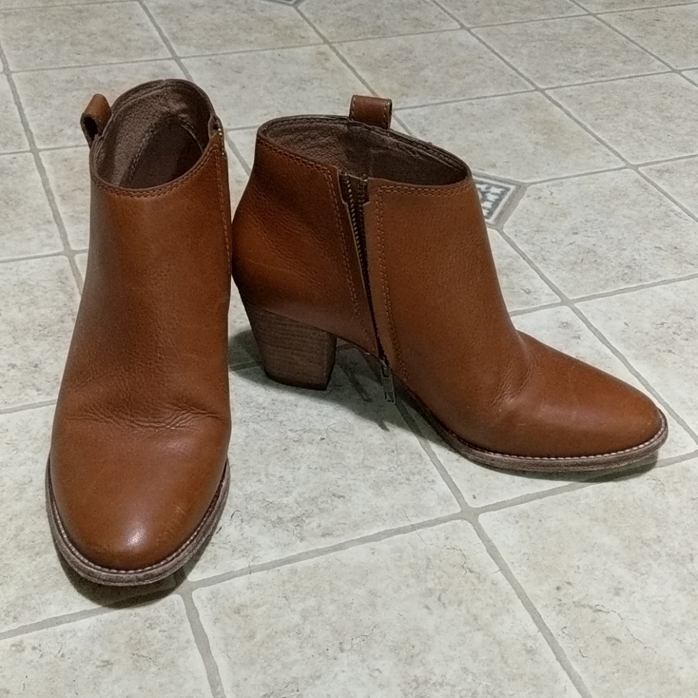 Madewell Billie Boot in English Saddle